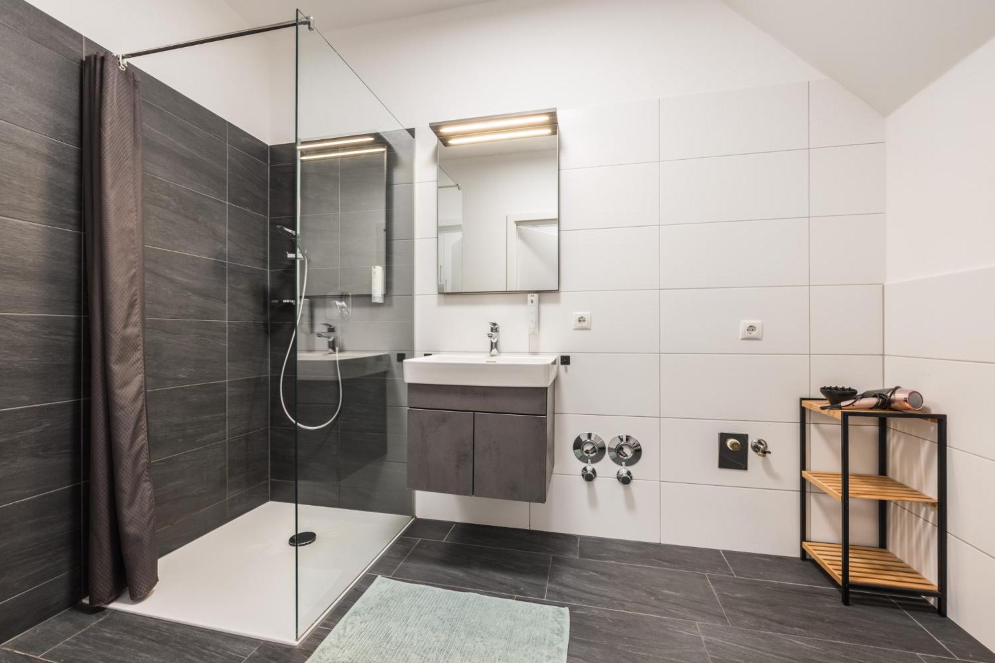 אינסברוק Myquartier Central City Suites מראה חיצוני תמונה